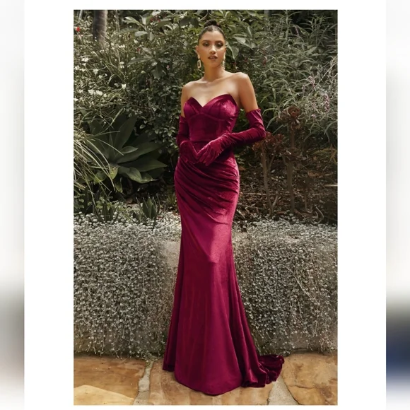 Velvet Strapless Fitted Gown With Gloves